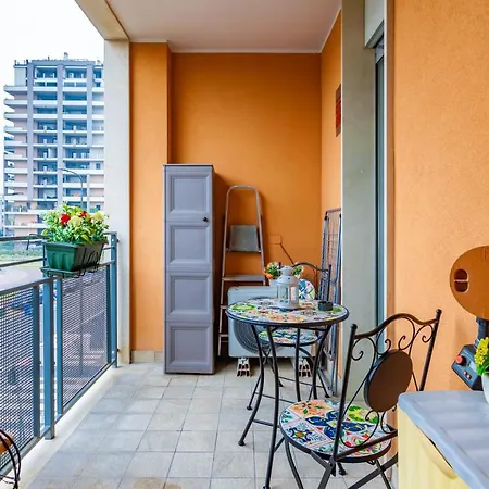 Apartment Balcony Apt *