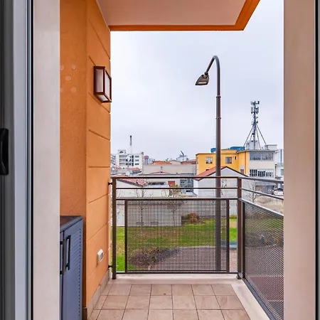 Apartment Balcony Apt *